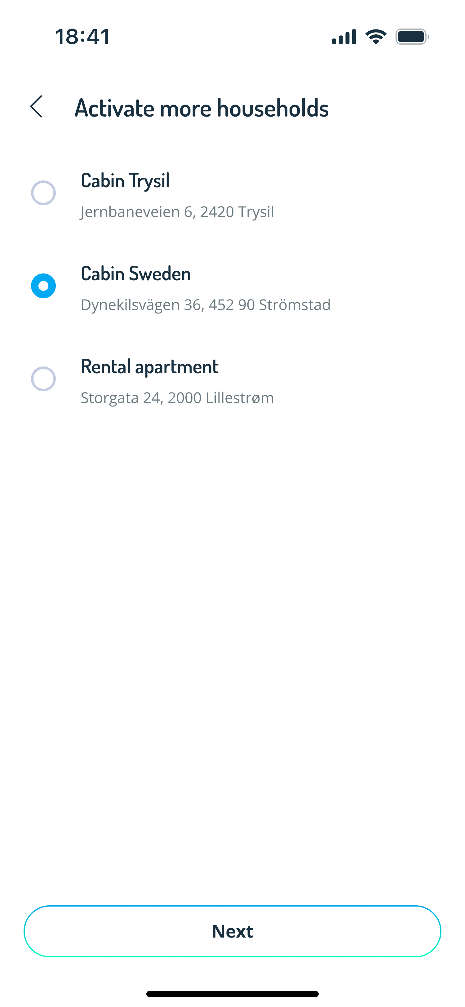 Photo of a house with a car in front of it in the backgrounds and screenshots from a mobile app in front.